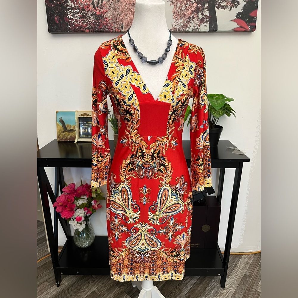 White Mark couture collection women’s dress floral 3/4 sleeve size S V Neck